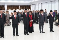 Bupati Minahasa Robby Dondokambey melakukan Pengambilan Sumpah/Janji ASN dalam Jabatan Pimpinan Tinggi Pratama di Lingkungan Pemerintah Kabupaten Minahasa, Kamis (23/7/2026).