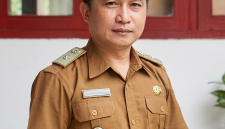 Hukum Tua Desa Leilem Tiga, Ns. Johnly Tamuntuan S.Kep.
