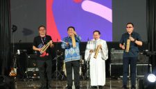 Gubernur Sulawesi Utara, Mayjen TNI (Purn) Yulius Selvanus, SE,(tengah) dalam acara Opening Ceremony Pesta Seni Remaja (PSR) Sinode GMIM Tahun 2026 di Aula Mapalus, Kantor Gubernur Sulawesi Utara, Selasa (28/7/2026).