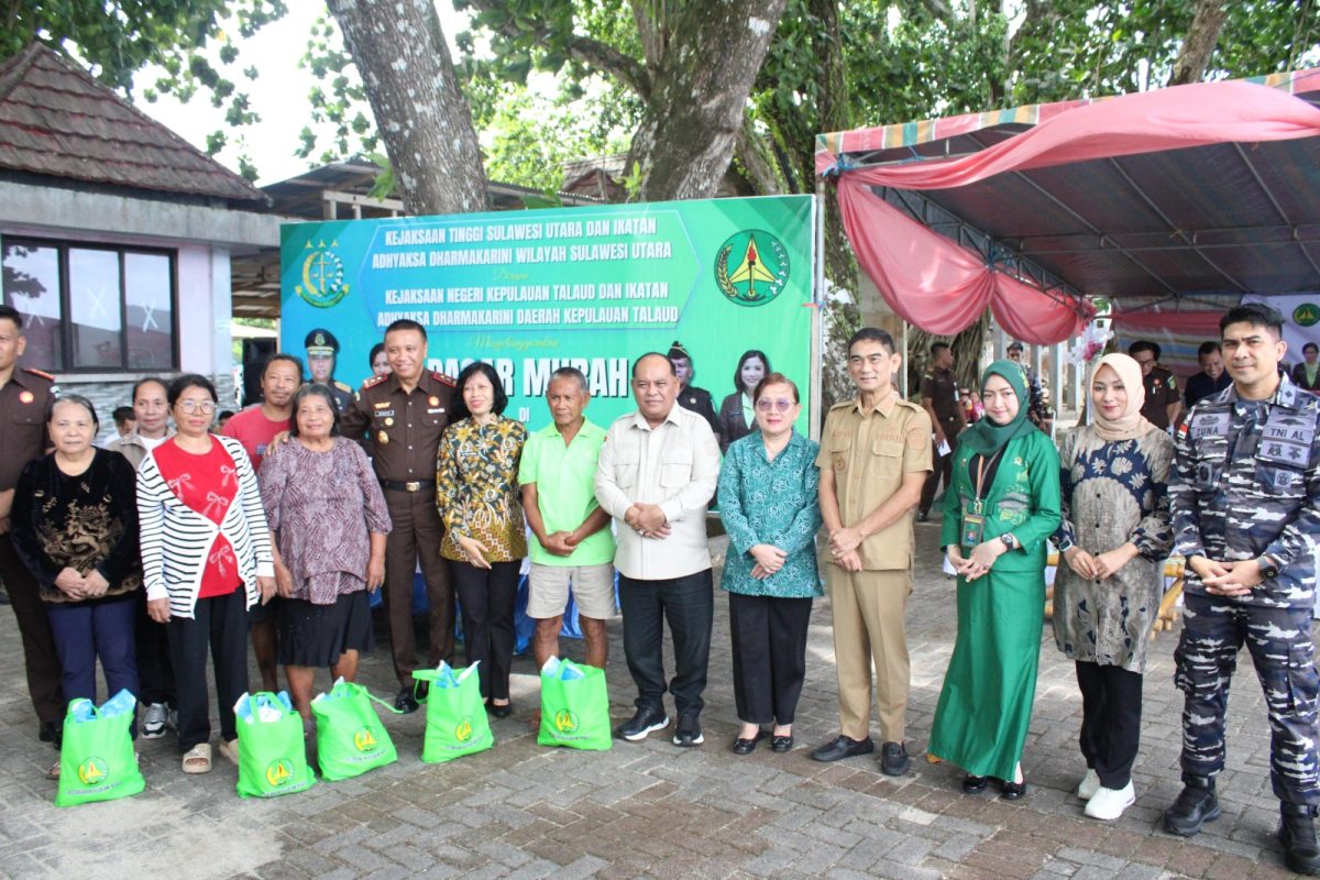 Kajati Sulawesi Utara, Jacob Hendrik Pattipeilohy, melakukan kunjungan kerja ke Kabupaten Kepulauan Talaud dengan membawa berbagai program yang menyentuh langsung masyarakat.