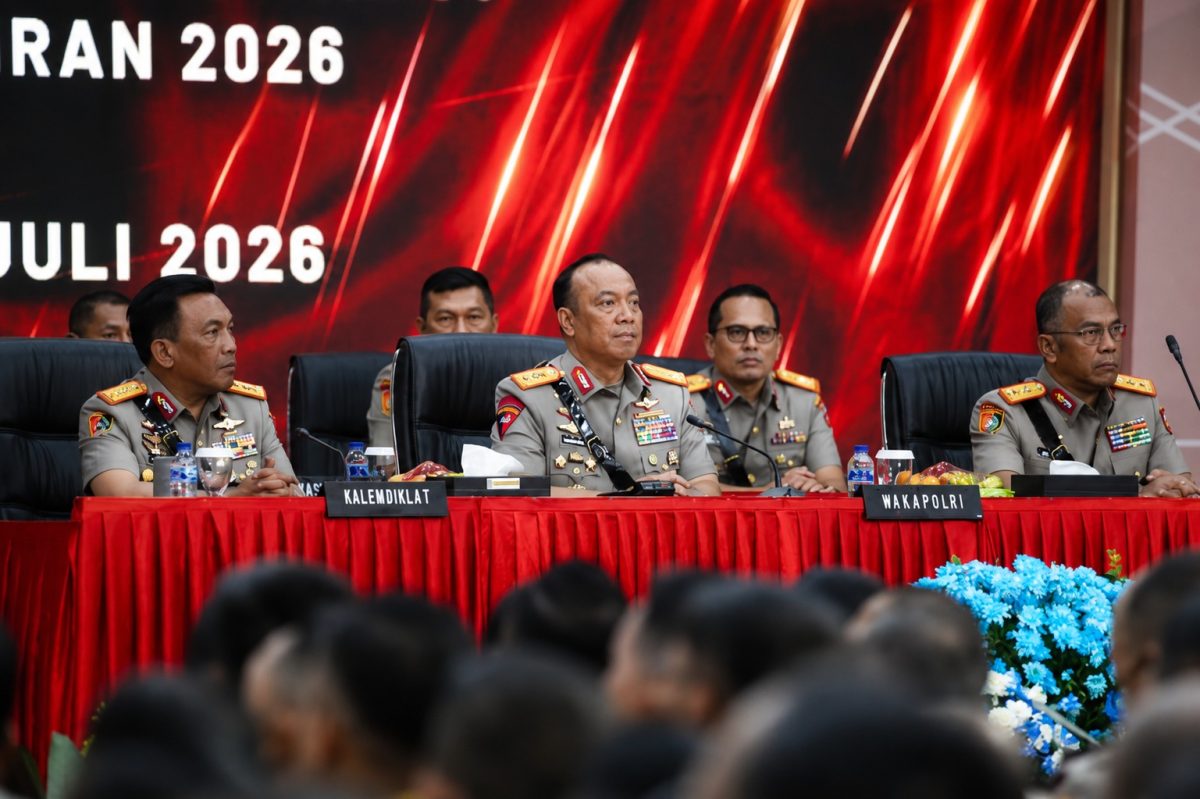 Wakapolri Komjen Pol. Prof. Dr. Dedi Prasetyo resmi menutup pendidikan Sekolah Staf dan Pimpinan (Sespim) Polri Tahun Anggaran 2026 di Sespim Lemdiklat Polri, Jumat (3/7/2026).