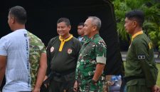 Pangdam XIII/Merdeka Mayjen TNI Mirza Agus menyaksikan langsung Uji Kenaikan Tingkat (UKT) Sabuk Hitam Pencak Silat Militer (PSM)
