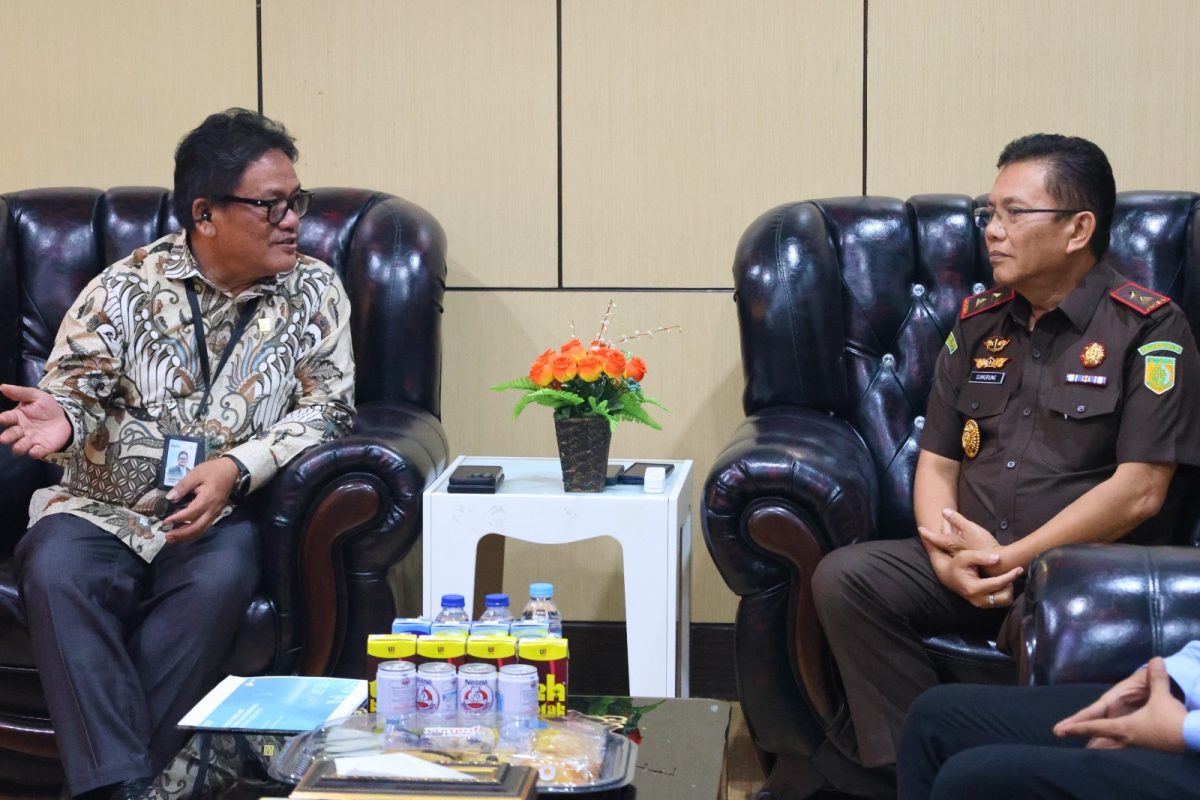 PT PLN (Persero) Unit Induk Distribusi Sulawesi Utara, Sulawesi Tengah, dan Gorontalo (UID Suluttenggo) memperkuat sinergi dengan Kejaksaan Tinggi Gorontalo guna mendukung pembangunan infrastruktur kelistrikan.