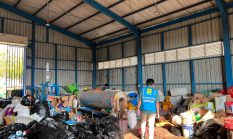 Program TJSL PLN Ubah TPA Kawatuna Jadi Sumber Penghasilan Warga