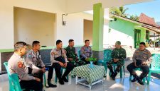 Polsek Urban Kaidipang menggelar silaturahmi ke Koramil 1303 Kaidipang sebagai upaya memperkuat sinergi antara TNI dan Polri, Selasa (14/7/2026).