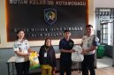 Rutan Kelas IIB Kotamobagu kembali menyalurkan bantuan sosial berupa paket sembako kepada keluarga Warga Binaan Pemasyarakatan (WBP) yang kurang mampu di wilayah Bolaang Mongondow Raya, Rabu (15/7/2026).