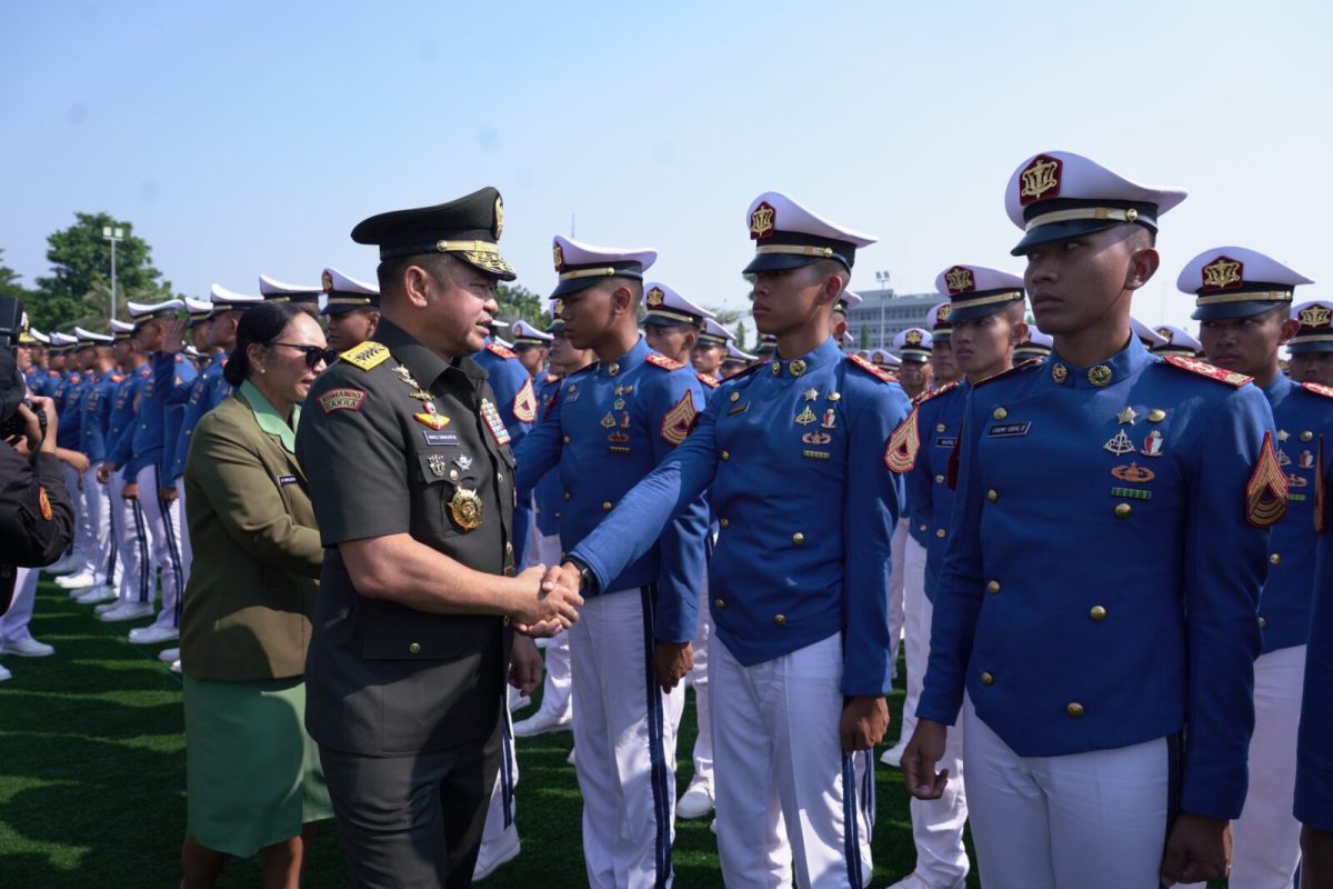 Jelang Upacara Prasetya Perwira (Praspa) Tahun 2026, Kepala Staf Angkatan Darat (Kasad) Jenderal TNI Maruli Simanjuntak, M.Sc., menghadiri Upacara Penutupan Pendidikan Calon Perwira Remaja (Capaja) Taruna Akademi TNI di Markas Besar (Mabes) TNI, Cilangkap, Jakarta Timur, Kamis (16/7/2026).