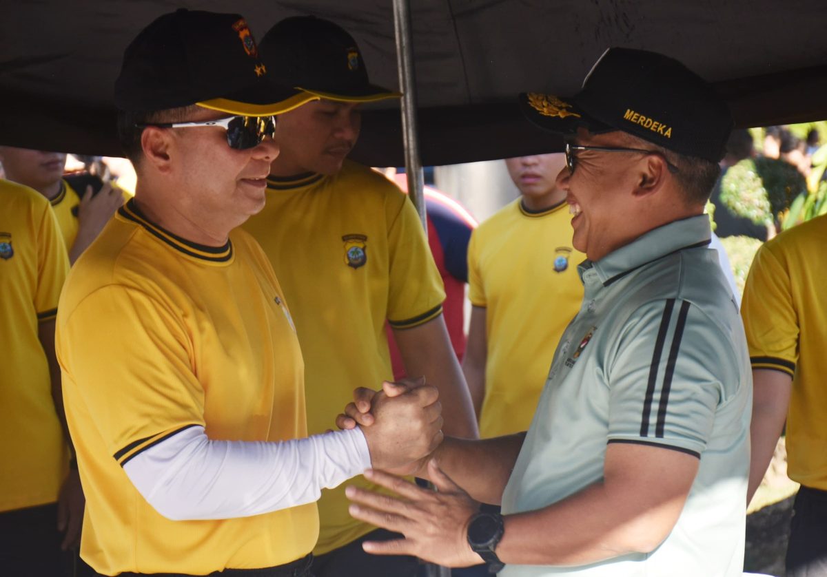 Pangdam XIII/Merdeka Mayjen TNI Mirza Agus, S.I.P., menghadiri kegiatan olahraga bersama Forum Koordinasi Pimpinan Daerah (Forkopimda) Provinsi Sulawesi Utara yang digelar di kawasan Megamas, Kota Manado, Jumat (17/7/2026).