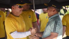 Pangdam XIII/Merdeka Mayjen TNI Mirza Agus, S.I.P., menghadiri kegiatan olahraga bersama Forum Koordinasi Pimpinan Daerah (Forkopimda) Provinsi Sulawesi Utara yang digelar di kawasan Megamas, Kota Manado, Jumat (17/7/2026).