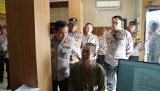 Asisten Utama Kapolri Bidang Operasi (Astamaops Kapolri) Komjen Fadil Imran saat melakukan kunjungan kerja ke Polresta Sorong Kota, Papua Barat Daya, Kamis (16/7/2026).