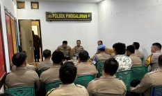 Kapolres Bolmut Kunjungi Polsek Pinogaluman, Tekankan Soliditas dan Disiplin Personel
