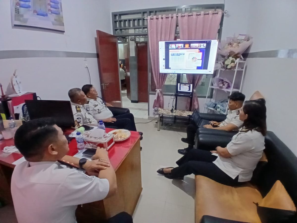 Rutan Kelas IIB Kotamobagu mengikuti kegiatan Analisis dan Evaluasi (ANEV) Capaian Kinerja Triwulan II Semester I Tahun 2026 secara virtual, Rabu (22/7).