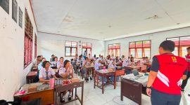 PT PLN (Persero) melalui Unit Pelaksana Pengatur Distribusi (UP2D) Suluttenggo menggelar program PLN Goes To School di SMA Negeri 3, Kota Manado, sebagai upaya meningkatkan kesadaran keselamatan ketenagalistrikan di kalangan pelajar.