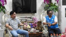 GM PLN UID Suluttenggo Usman Bangun bersama Bupati Sangihe Michael Thungari di Rumah Jabatan Bupati, Senin (27/7/2026).
