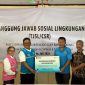 General Manager PLN UID Sulawesi Utara, Sulawesi Tengah, dan Gorontalo (Suluttenggo), Usman Bangun menyalurkan 215 paket sembako kepada warga terdampak banjir bandang dan tanah longsor di Desa Binala, Kecamatan Tamako, Kabupaten Kepulauan Sangihe.