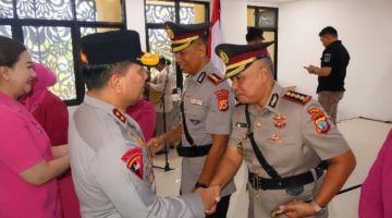 Polda Sulawesi Utara menggelar serah terima jabatan (Sertijab) Pejabat Utama (PJU) dan Kapolres jajaran di Aula Presisi Polda Sulut, Rabu (8/7/2026).