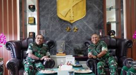 Pangdam XIII/Merdeka Mayjen TNI Mirza Agus menerima audiensi Wakil Kepala Staf Teritorial (Wakaster) TNI Mayjen TNI Suhardi bersama rombongan di Markas Kodam XIII/Merdeka, Kamis (9/7/2026).