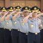 Kapolri Jenderal Pol. Listyo Sigit Prabowo memimpin upacara kenaikan pangkat personel Polri di Mabes Polri, Jakarta, Selasa (30/6/2026).