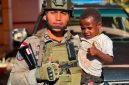 Patroli gabungan Satgas Operasi Damai Cartenz-2026 bersama Satgas Gakkum mendapat sambutan hangat dari masyarakat di Distrik Tiom, Pirime, dan Indawa, Kabupaten Lanny Jaya, Minggu (12/7/2026).