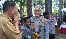 Astamaops Kapolri Kunjungi Pusat Olah Seni di Jayawijaya, Beri Bantuan untuk Siswa Papua