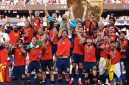 Timnas Spanyol sukses menorehkan sejarah dengan menjuarai Piala Dunia 2026 setelah mengalahkan juara bertahan Argentina dengan skor tipis 1-0 pada partai final yang berlangsung di New York New Jersey Stadium, Senin (20/7/2026) dini hari WIB.