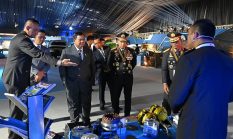 Presiden Prabowo Tinjau Pameran Bhayangkara, Soroti Inovasi Produk Dalam Negeri untuk Polri
