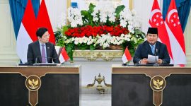 Presiden Prabowo Subianto menegaskan komitmen Indonesia dan Singapura untuk menjaga perdamaian kawasan serta memperkuat keamanan Selat Malaka dalam pertemuan Leader's Retreat bersama Perdana Menteri Singapura Lawrence Wong di Istana Merdeka, Senin (6/7/2026).