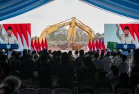 Presiden Prabowo Subianto secara resmi memulai groundbreaking Proyek Strategis Nasional (PSN) Liquefied Natural Gas (LNG) Abadi Masela pada Kamis, 16 Juli 2026. Foto: BPMI Setpres