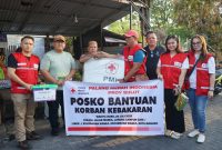 Palang Merah Indonesia (PMI) Provinsi Sulawesi Utara bersama PMI Kota Manado menyalurkan bantuan kemanusiaan kepada korban kebakaran di Kelurahan Wanea, Kecamatan Wanea, Kota Manado.