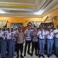 Sat Binmas Polres Bolaang Mongondow Utara mengajak anggota Paskibraka Kabupaten Bolmong Utara mengambil peran dalam menjaga keamanan dan ketertiban masyarakat.
