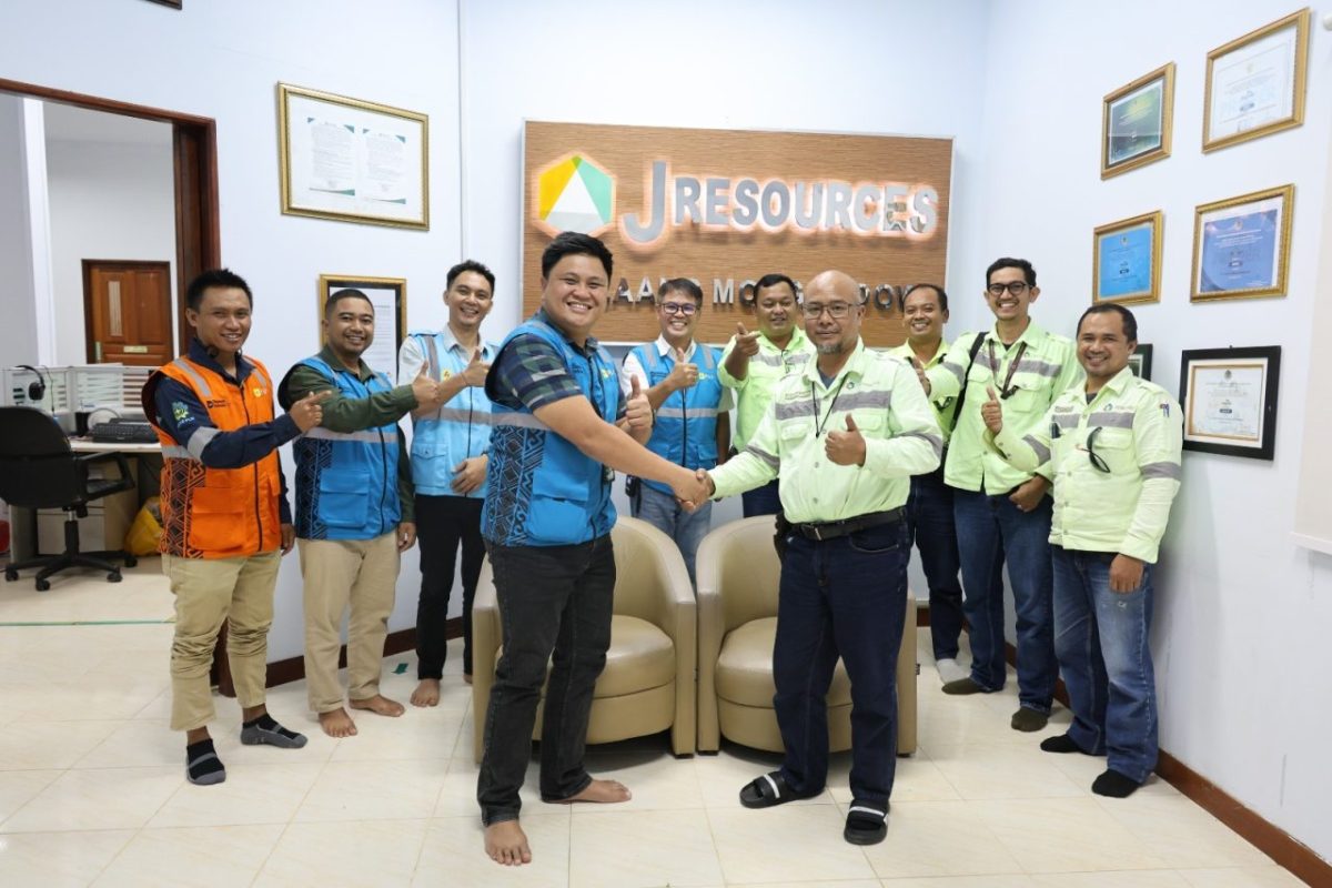 T PLN (Persero) Unit Induk Distribusi Sulawesi Utara, Sulawesi Tengah, dan Gorontalo (UID Suluttenggo) melalui UP3 Kotamobagu terus menunjukkan komitmen nyata mendukung pertumbuhan ekonomi nasional.