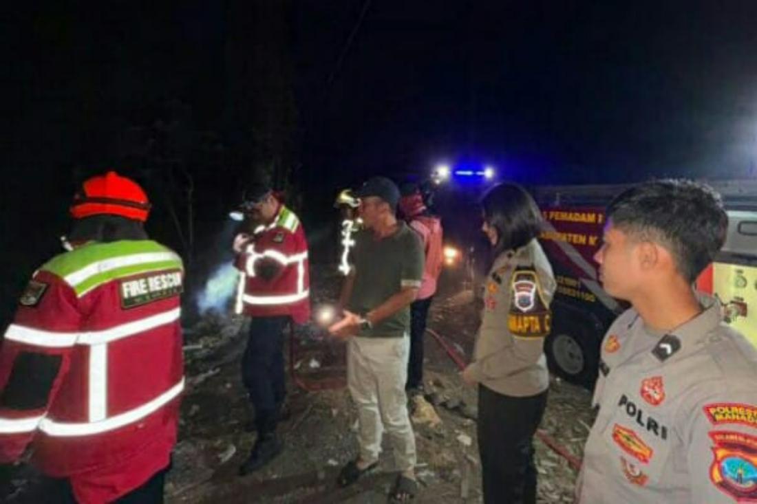 Kebakaran di lokasi pembuangan sampah liar di Kelurahan Pioh Lingkungan III, Desa Pineleng Dua, Kecamatan Pineleng, berhasil dikendalikan berkat kerja sama cepat antara warga, kepolisian, petugas pemadam kebakaran, dan Brimob Polda Sulawesi Utara.