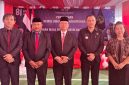 Foto Dok: Asisten I Pemerintahan dan Kesejahteraan Rakyat Kabupaten Minahasa, Drs. Riviva Maringka, M.Si. (tengah) 
