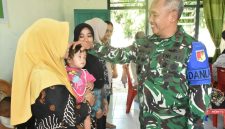 Panglima Kodam XIII/Merdeka, Mayor Jenderal TNI Mirza Agus, S.I.P., mengunjungi prajurit beserta keluarga di Kompi Senapan A Yonif 713/Satya Tama dan Koramil 1314-01/Kwandang, Jumat (1/8/2026).