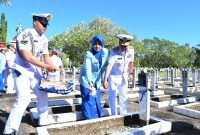 Peringatan Hari Ulang Tahun (HUT) ke-1 Kodaeral VIII diisi dengan ziarah rombongan ke Taman Makam Pahlawan (TMP) Kairagi, Manado, Senin (3/8/2026).