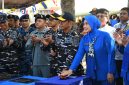 Komandan Kodaeral VIII Laksda TNI Dery Triesananto Suhendi, S.E., M.Tr.Opsla., didampingi Ketua Daerah Kodaeral VIII Gabungan Jalasenastri Koarmada RI Ny. Emy Dery T.S. meresmian Pos TNI Angkatan Laut (Pos TNI AL) Kema di Pantai Firdaus, Desa Kema 2, Kecamatan Kema, Kabupaten Minahasa Utara, Rabu (5/8/2026).