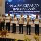 Kantor Wilayah Direktorat Jenderal Imigrasi Sulawesi Utara memberikan penghargaan kepada sejumlah Unit Pelaksana Teknis (UPT) yang mencatatkan kinerja terbaik pada Semester I Tahun 2026.(Foto:Yudi/Pilar)