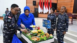 Wadan Kodaeral VIII Laksamana Pertama TNI Tony Herdijanto, S.E., M.Sc., mewakili Dankodaeral VIII Laksda TNI Dery Triesananto Suhendi, S.E., M.Tr.Opsla. dalam peringatan HUT ke-1 Kodaeral VIII digelar di Grha Yos Sudarso Mako Kodaeral VIII, Manado, Senin (10/8/2026).