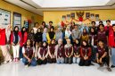 Warga Desa Tinggimae Gowa mendapat pelatihan media sosial untuk meningkatkan promosi produk dan memperluas pasar melalui strategi digital.