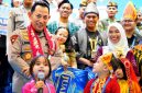 Kapolri Jenderal Polisi Listyo Sigit Prabowo memberikan ruang kepada tiga anak untuk menunjukkan kemampuan dan menceritakan cita-cita mereka, Selasa (11/8/2026).