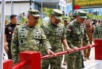 Pangdam XIII/Merdeka Mayjen TNI Mirza Agus, S.I.P., menghadiri peluncuran pembangunan 2.500 Jembatan Garuda dan 3.000 titik air bersih yang diresmikan serentak oleh Presiden RI Jenderal TNI (Purn) Prabowo Subianto secara daring, Kamis (13/8/2026).