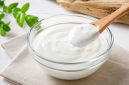 Yogurt bukan hanya dikenal sebagai makanan fermentasi dengan rasa asam yang khas.