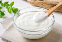 Yogurt bukan hanya dikenal sebagai makanan fermentasi dengan rasa asam yang khas.