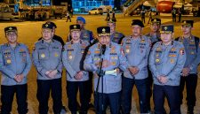 Kadivhumas Polri Irjen Pol Johnny Eddizon Isir saat memberikan keterangan.