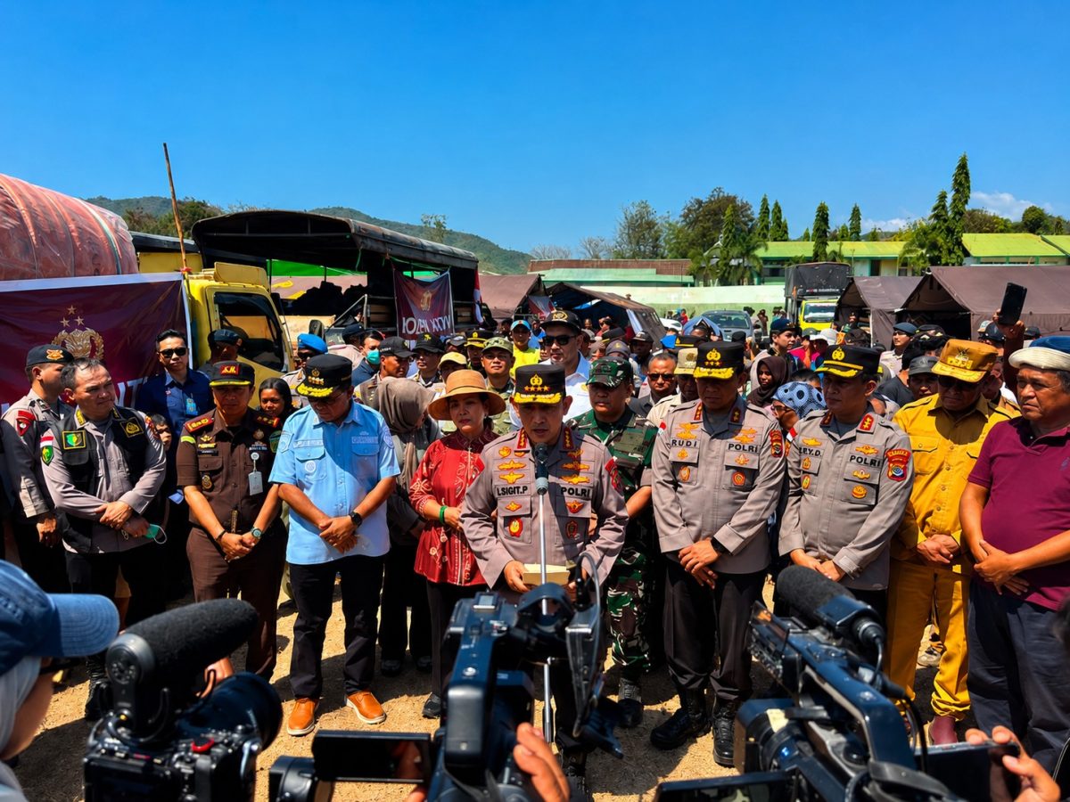 Kapolri Jenderal Pol. Listyo Sigit Prabowo menegaskan keselamatan masyarakat menjadi prioritas utama dalam penanganan gempa bumi yang melanda sejumlah wilayah Nusa Tenggara Timur (NTT).