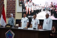 Komisi Pemberantasan Korupsi (KPK) mendorong pemerintah daerah di Sulawesi Utara memperkuat komunikasi publik sebagai bagian dari upaya meningkatkan transparansi dan mencegah korupsi.