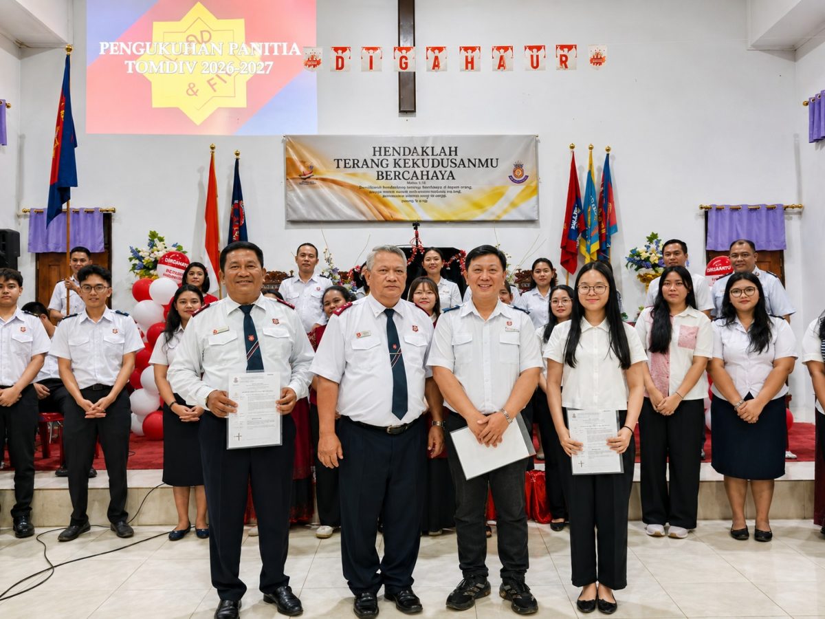 Panitia Temu Orang Muda Gereja Bala Keselamatan Divisi Sulawesi Utara (TOMDIV) 2027 resmi dikukuhkan di Gereja Bala Keselamatan Korps 2 Manado, Senin (17/8/2026).