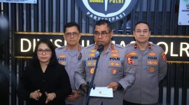 Kadiv Humas Polri Irjen Pol. Johnny Eddizon Isir