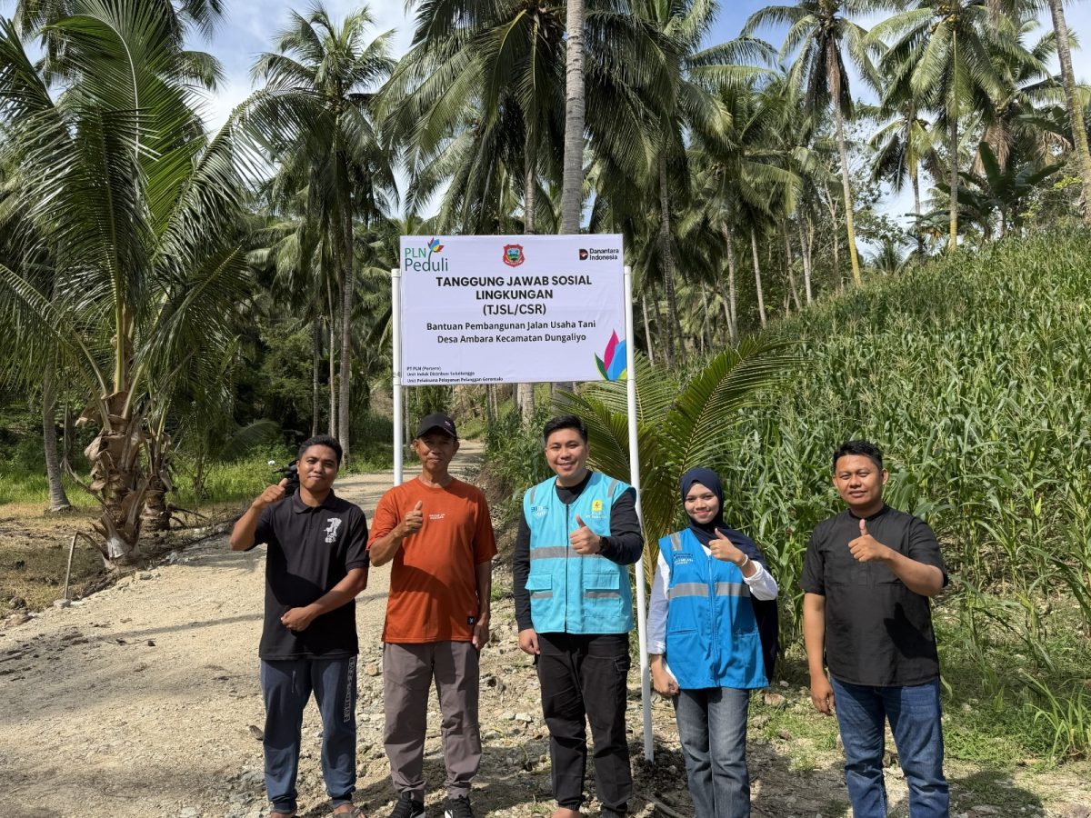 PT PLN (Persero) terus memperkuat peran sosialnya dalam mendukung pembangunan dan pemberdayaan masyarakat melalui program Tanggung Jawab Sosial dan Lingkungan (TJSL).
