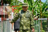 Pangdam XIII/Merdeka Mayjen TNI Mirza Agus, S.I.P., meninjau pembangunan Jembatan Perintis Garuda di Desa Talawaan Atas, Kecamatan Wori, Kabupaten Minahasa Utara, Jumat (21/8/2026).